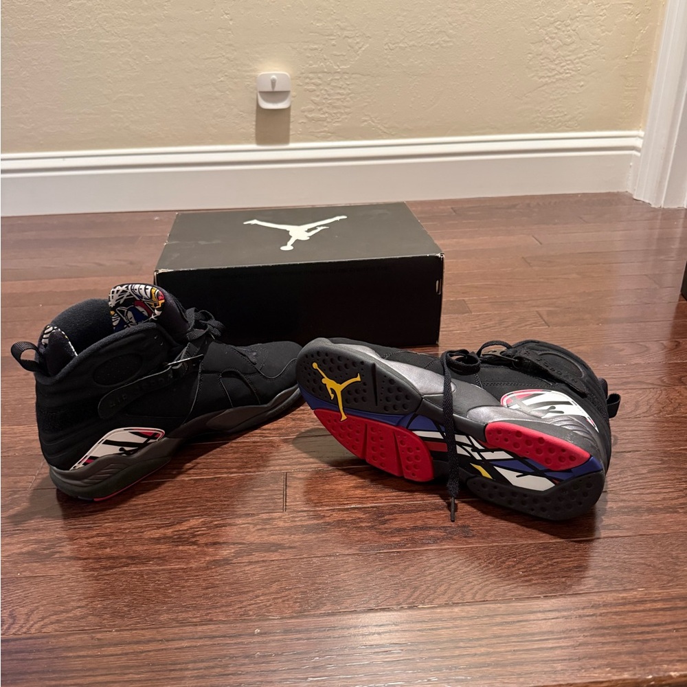 Air Jordan 8 Retro Playoff 2013 - Picture 4 of 7